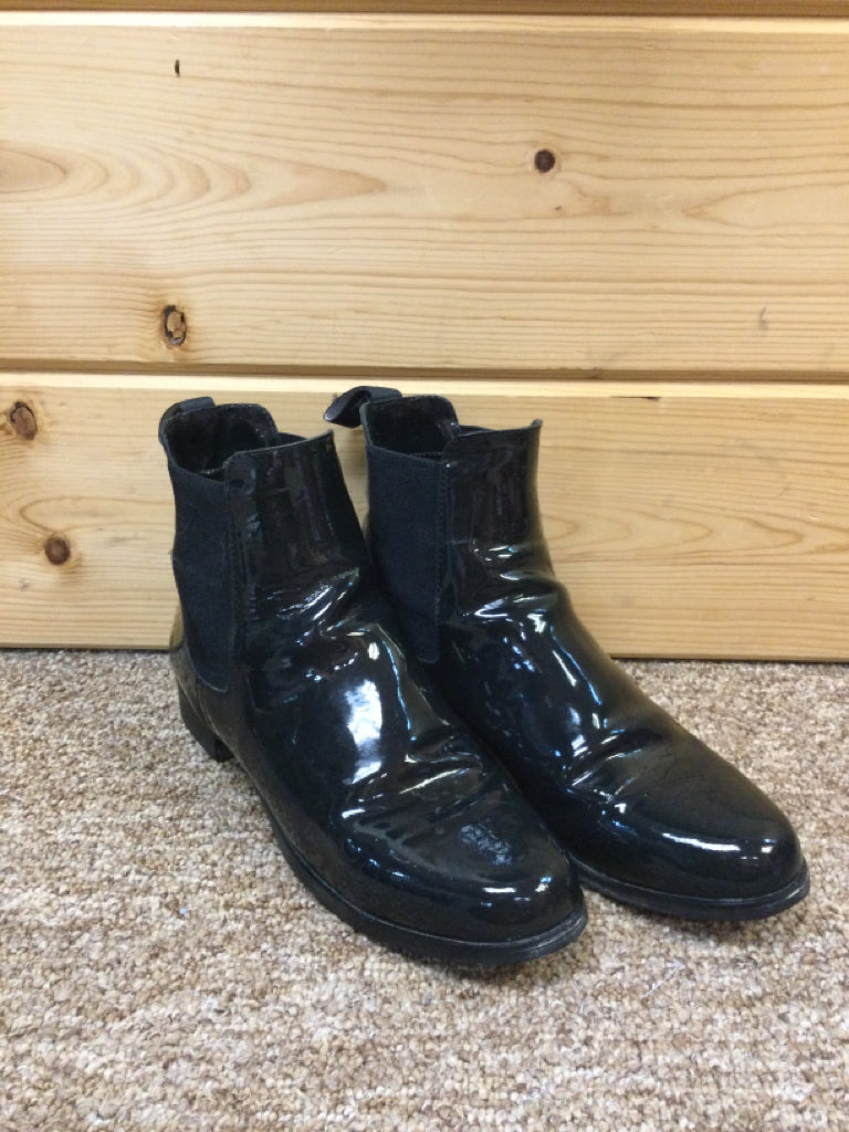 Size 9 Boots - Patent