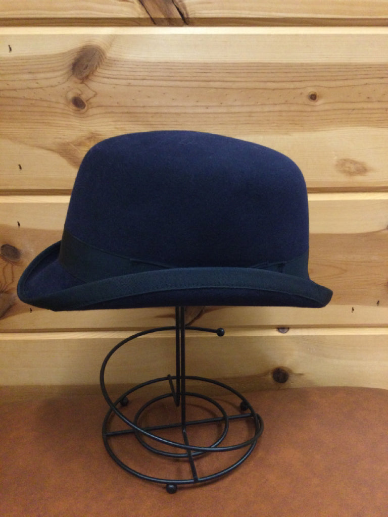 Size 7 Derby