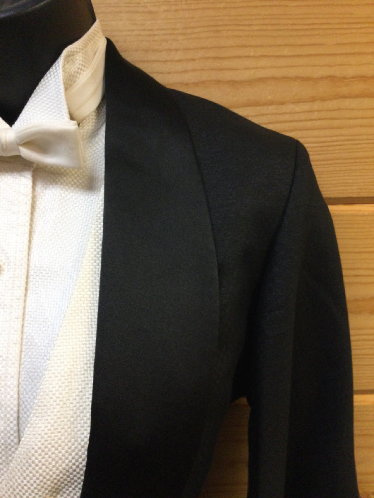 C 34 SS 14.5 NW 14.5 NK 38.5 SW 24 W 28+2.5 IS 36 Formal Tuxedo