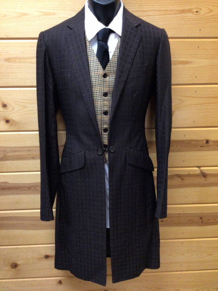 C 38 SS 16.5 NW 18 NK 39.5 SW 27 IS 40 Men's Suit
