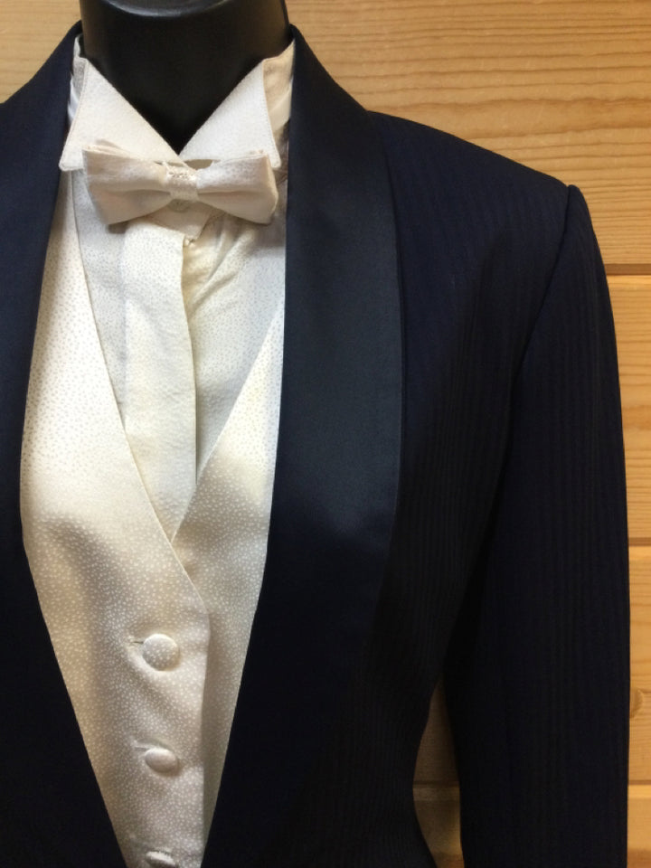 C 37 SS 16 NW 17 NK 38.5 SW 24 W 28+2.5 IS 37 Formal Tuxedo