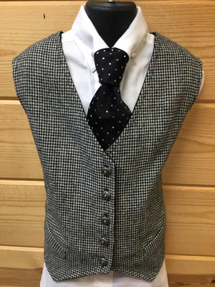 C 33 W 31 NW 16 Vest