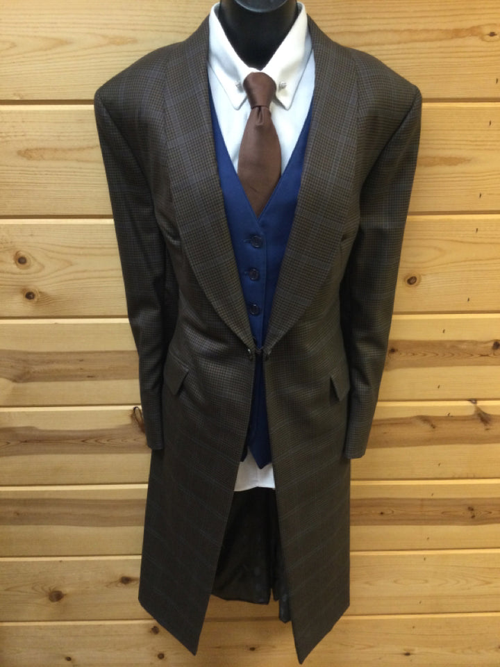 C 44 NW 17 SS 17 NK 39 SW 23 W 41 Day Coat