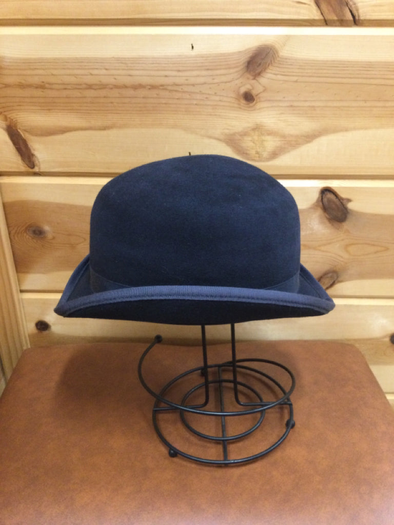 Size 7 Derby