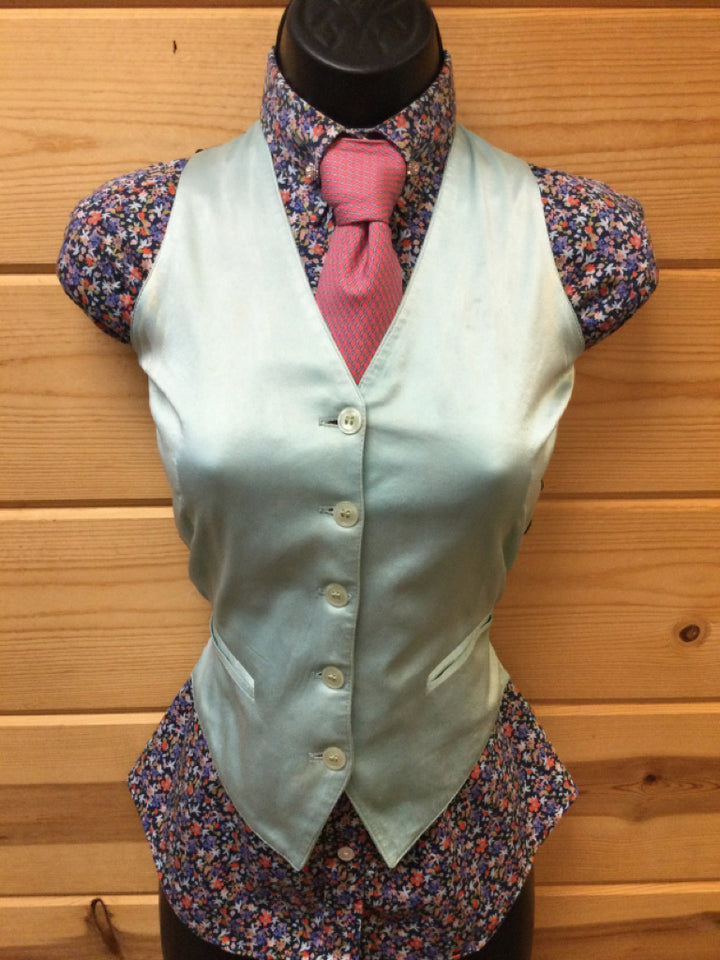 C 32.5 W 28 +2.5 NW 18 Vest