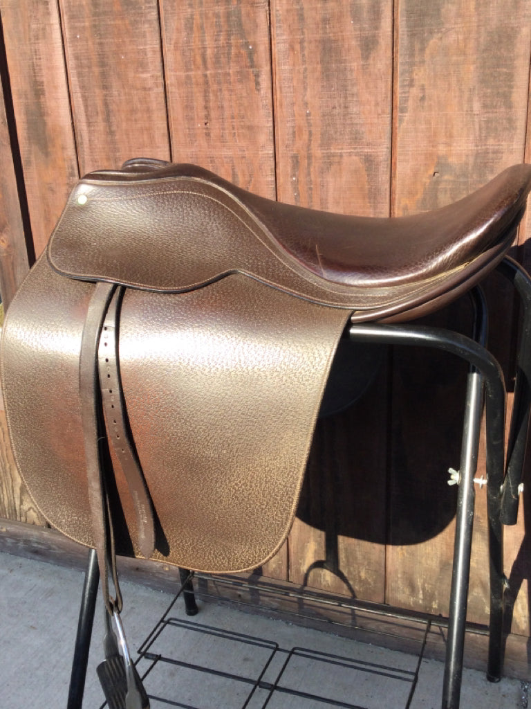 Saddle