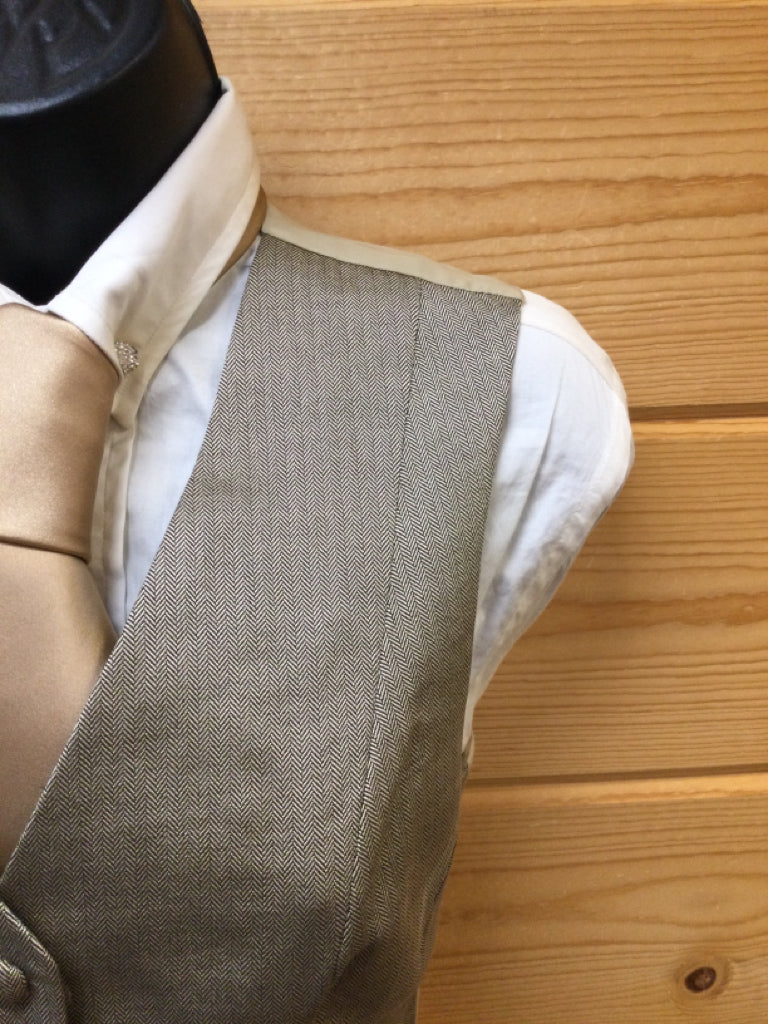 C 34 W 30 NW 18 Vest