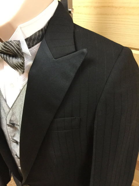 C 33 SS 13 NW 16.5 NK 38 SW 25.5 W 30 IS 36 Men's Suit