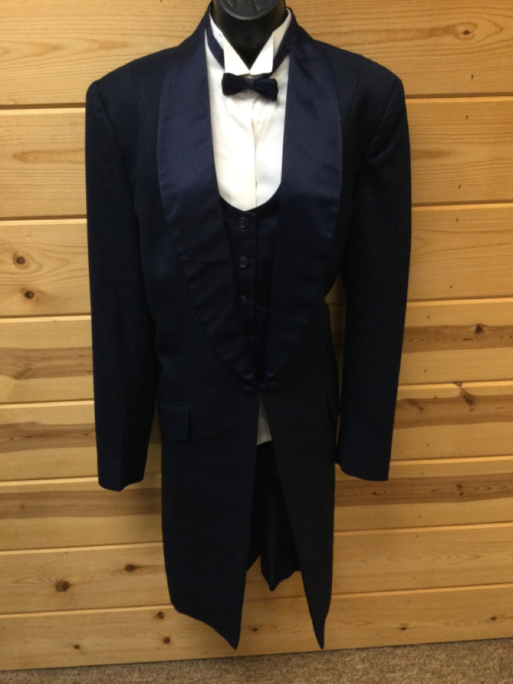 C 44 SS 17 NW 17 NK 39 SW 26 W 35 IS 34 Formal Tuxedo