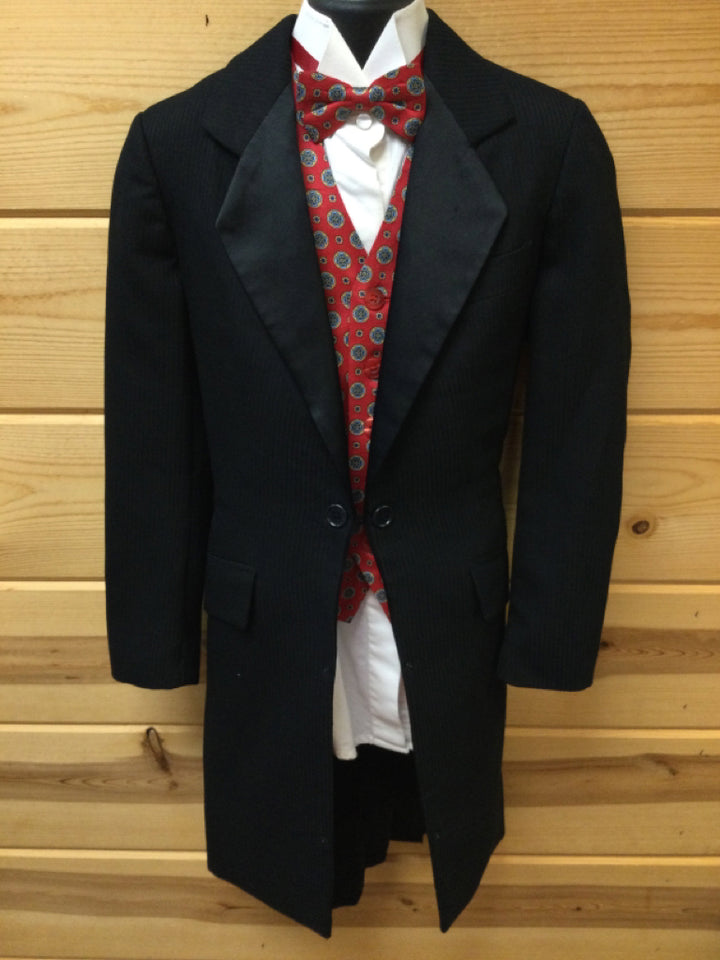 C 28 SS 12 NW 14 NK 30.5 SW 19.5 W 23 IS 29 Formal Tuxedo