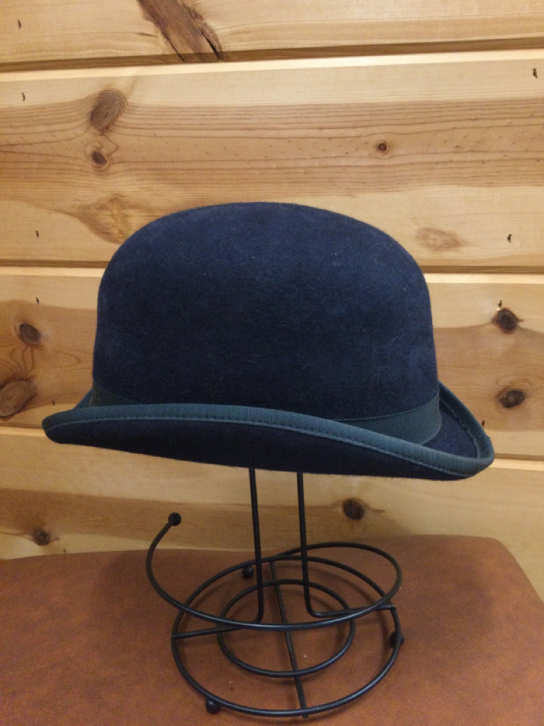 Size 7 Derby