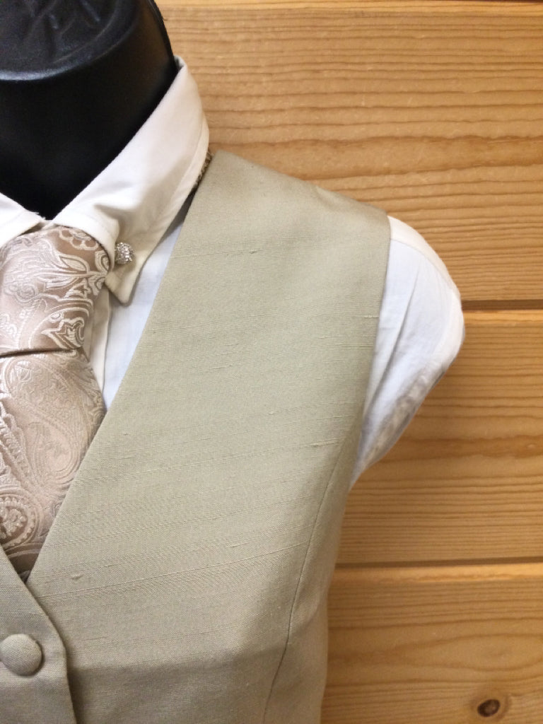 C 37 W 32 NW 18.5 Vest