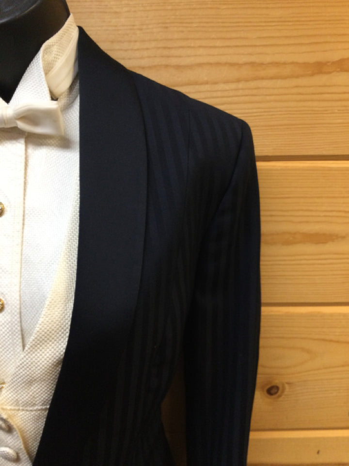 C 35 SS 15.5 NW 17 NK 37.5 SW 24.5 W 32 IS 34+2.5 Formal Tuxedo