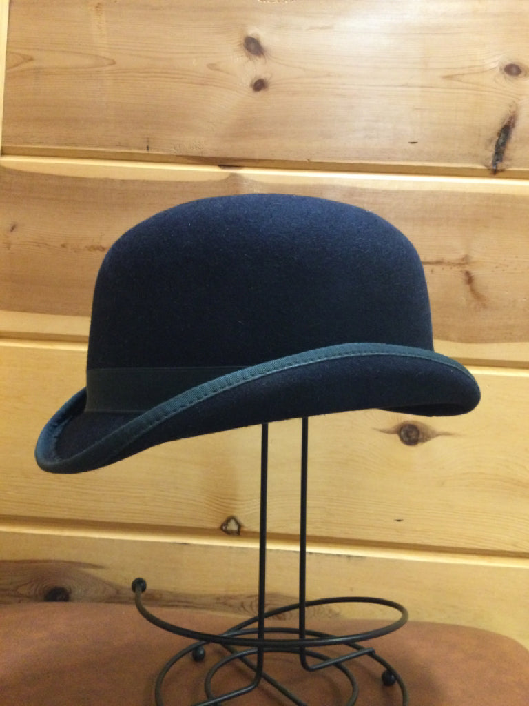 Size 7 1/8 Derby