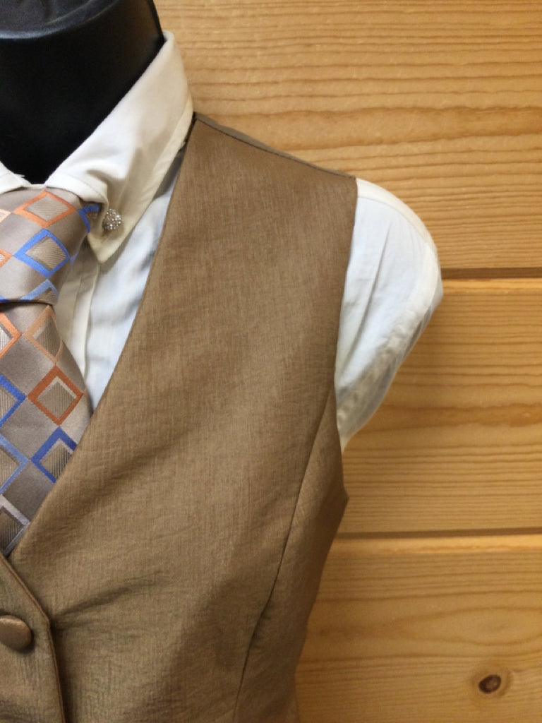 C 38 W 33 NW 20.5 Vest