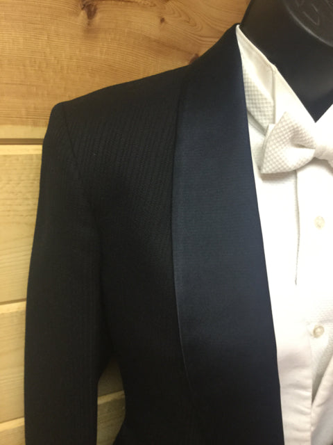 C 36 SS 15 NW 17 NK 37 SW 24 W 28 IS 35 Formal Tuxedo