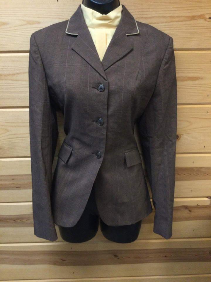 C 38 SS 15.5 CL 26.5 SW 25 W 33 Hunt Jacket