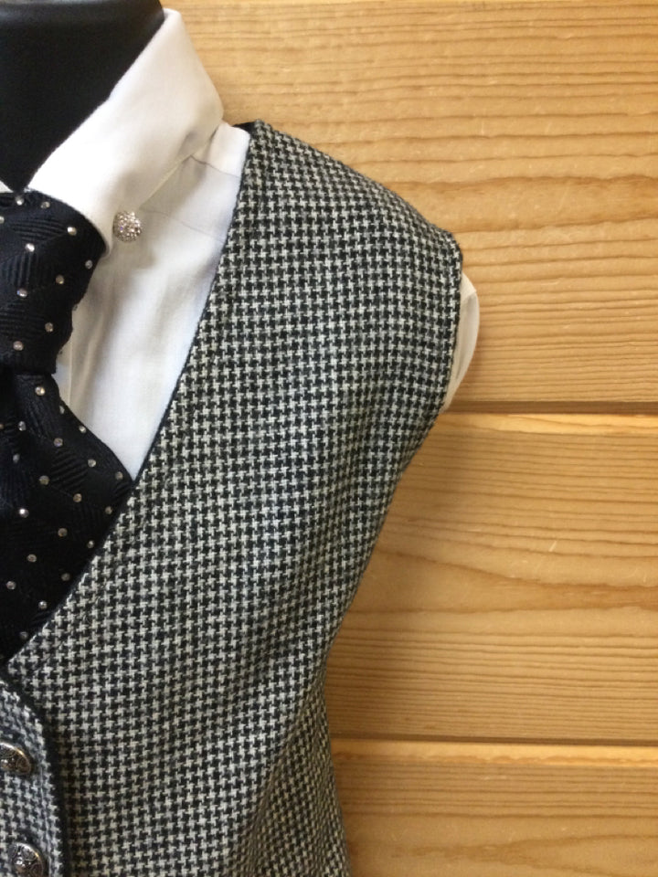 C 33 W 31 NW 16 Vest