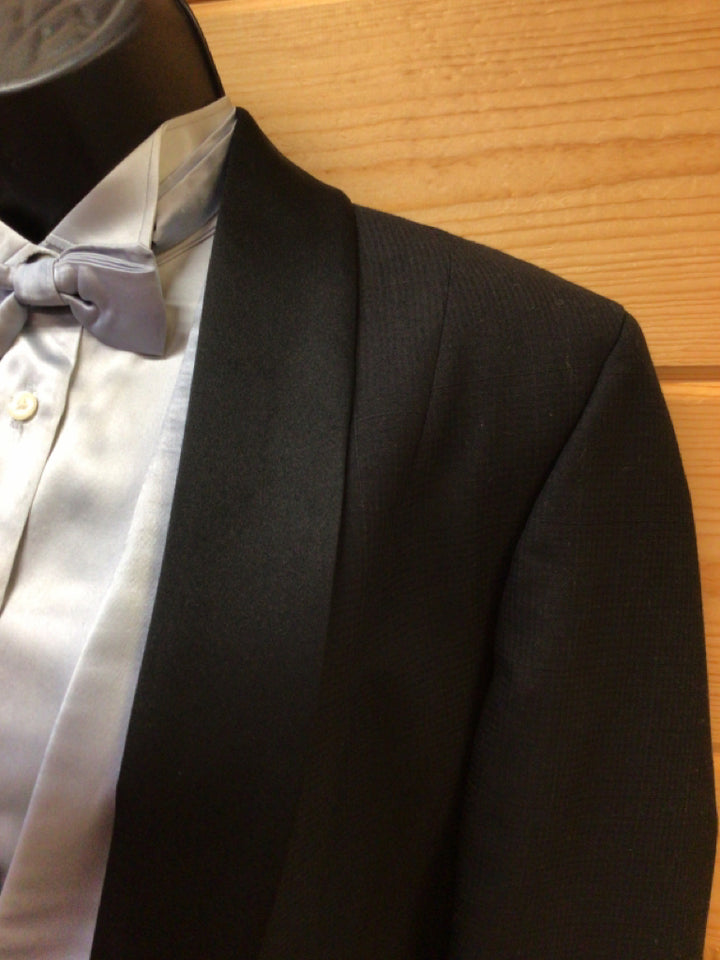 C 41 SS 17 NW 19 NK 40 SW 25 W 36+1.5 IS 37 Formal Tuxedo