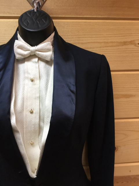 C 33 SS 15.5 NW 16.5 NK 39 SW 23.5 W 25 IS 33.5+1.5 Formal Tuxedo