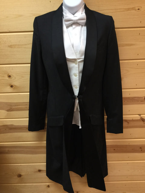 C 35 SS 14 NW 17 NK 40.5 SW 25.5 W 29+3 IS 37.5+2 Formal Tuxedo