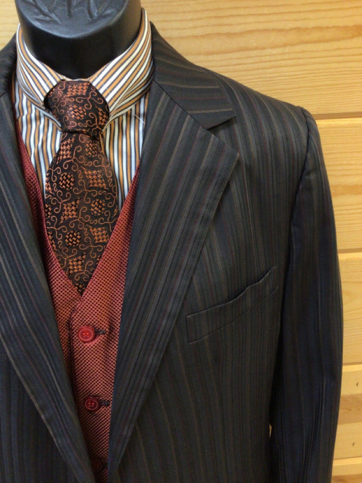 C 43 SS 17 NW 17 NK 38.5 SW 24.5 IS 35+3 Men's Suit