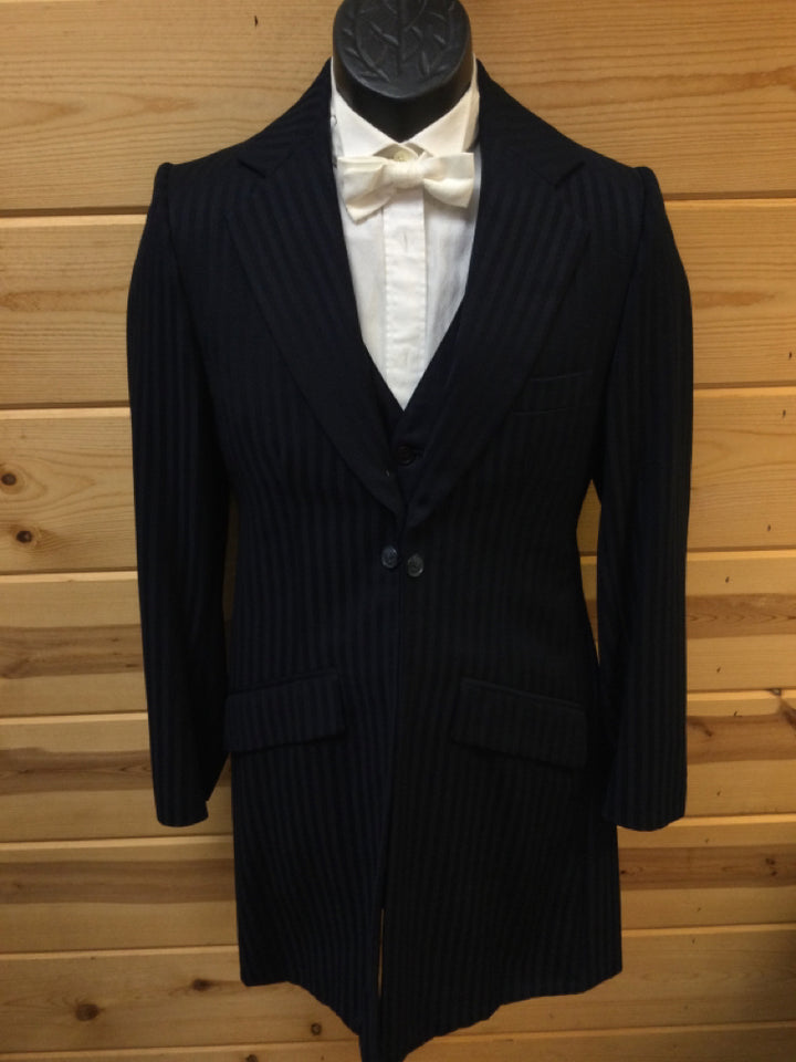 C 33 SS 14.5 NW 15 NK 34 SW 24 W 28+1 IS 33.5+1.5 Formal Tux Men's