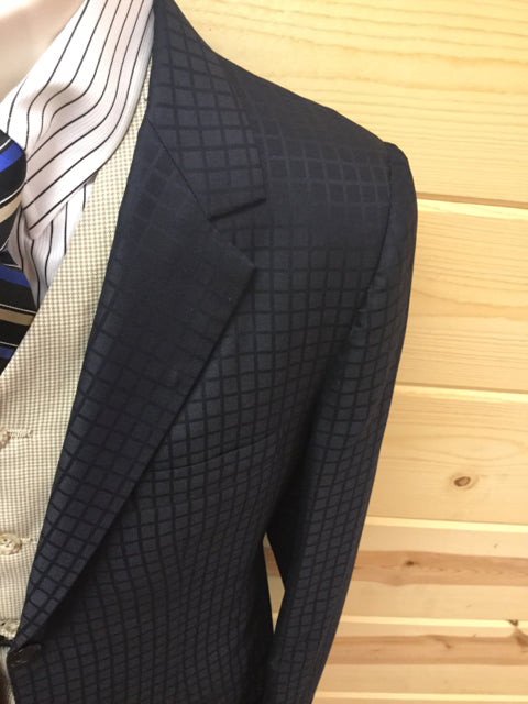 SS 15.5 NW 15.5 NK 35 SW 25 C 38 IS 33+2.5 Men's Suit