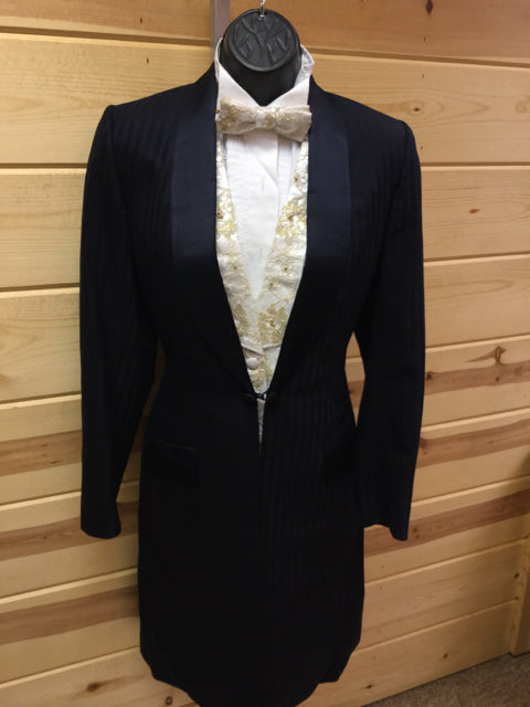 C 37 SS 13.5 NW 15.5 NK 37.5 SW 24 W 27+2.5 IS 35+2 Formal Tuxedo