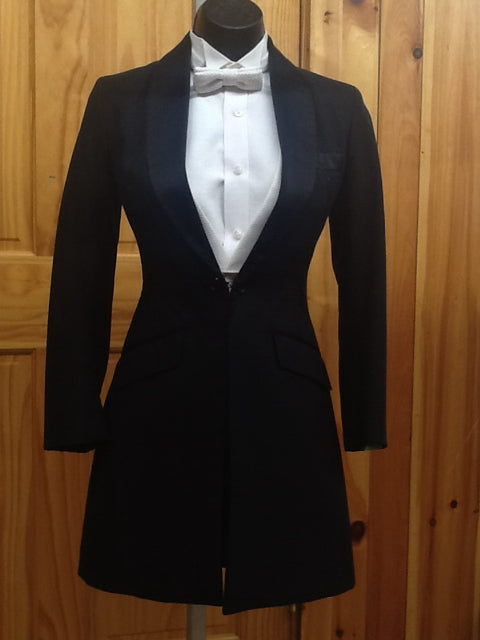 C 32 SS 14 NW 15 NK 30.5 SW 21 W 18-24 IS 32+2.5 Formal Tuxedo