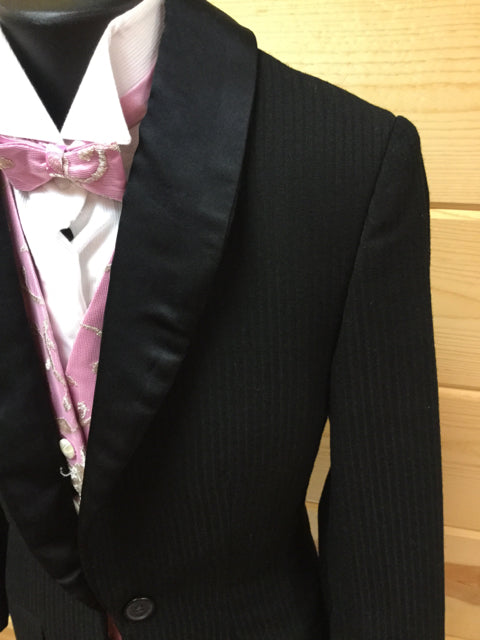 C 28 SS 11.5 NW 13 NK 28 SW 17 W 23+1 IS 24 Formal Tuxedo