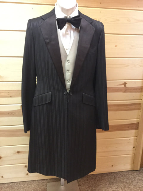 C 40 SS 15 NW 18.5 NK 40.5 SW 26.5 W 32+2 IS 37 Formal Tux Men's