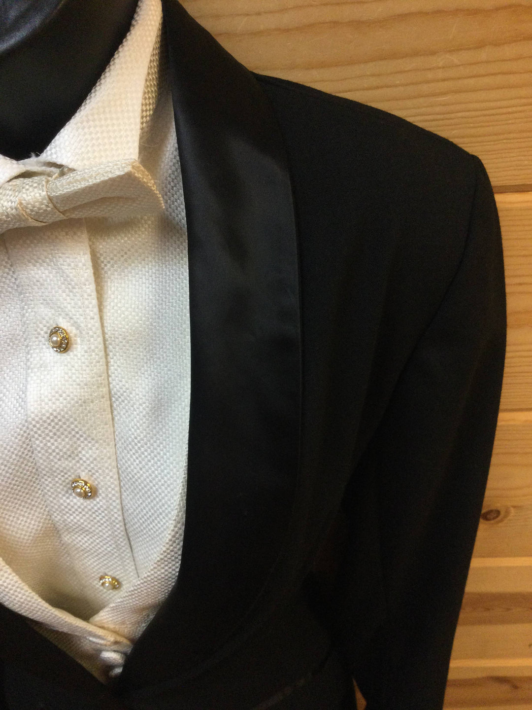 C 35 SS 16 NW 15.5 NK 37.5 SW 25 W 27 IS 34 Formal Tuxedo